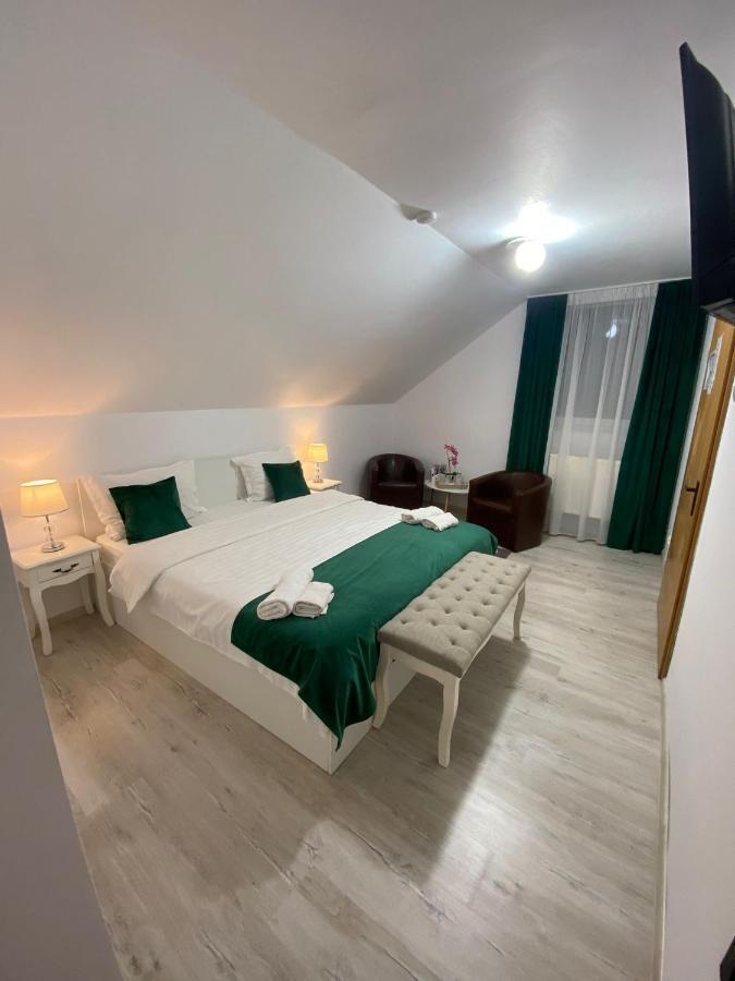 Pensiunea Tinelu Brasov Săcele Extérieur photo