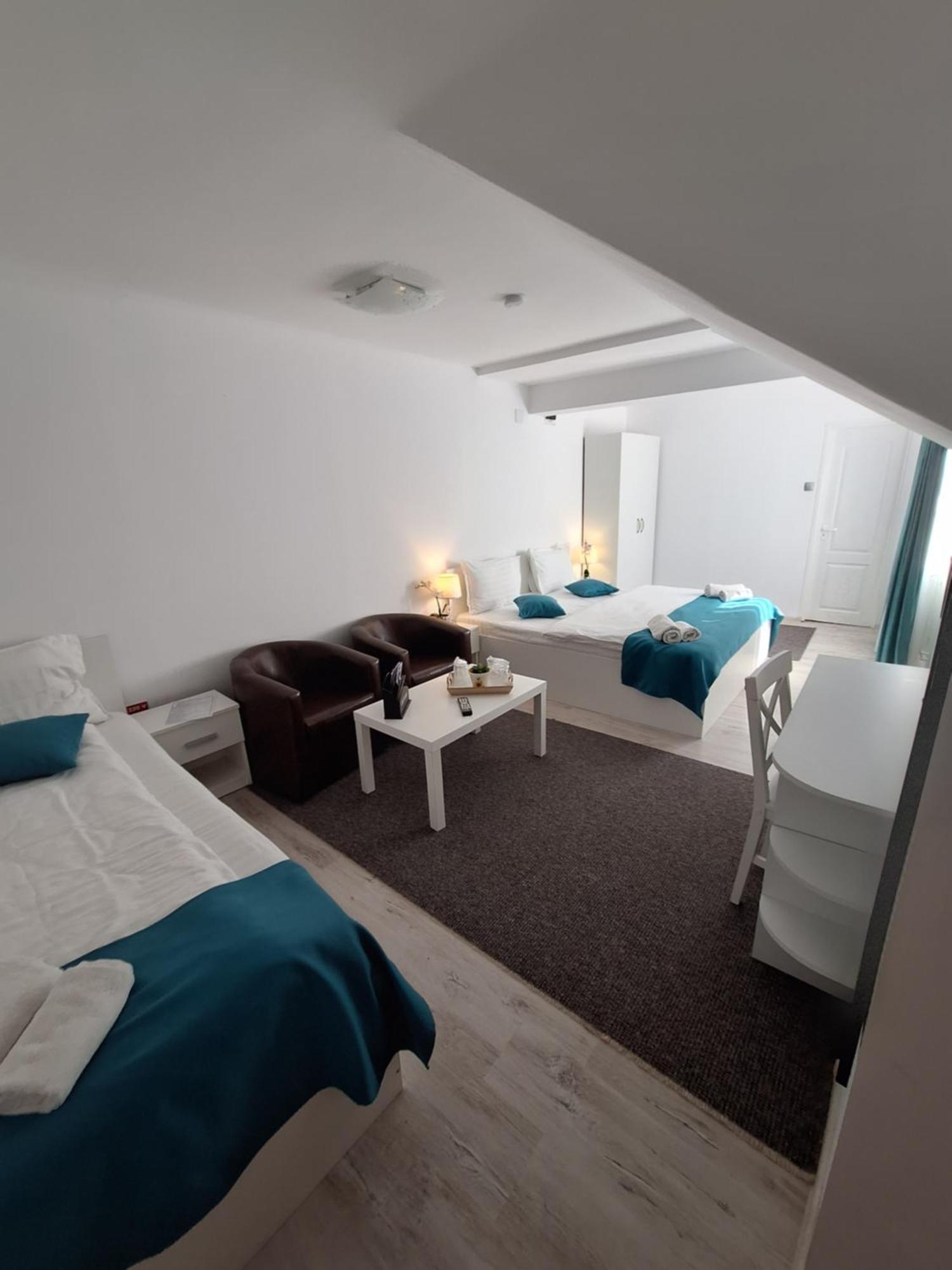 Pensiunea Tinelu Brasov Săcele Extérieur photo